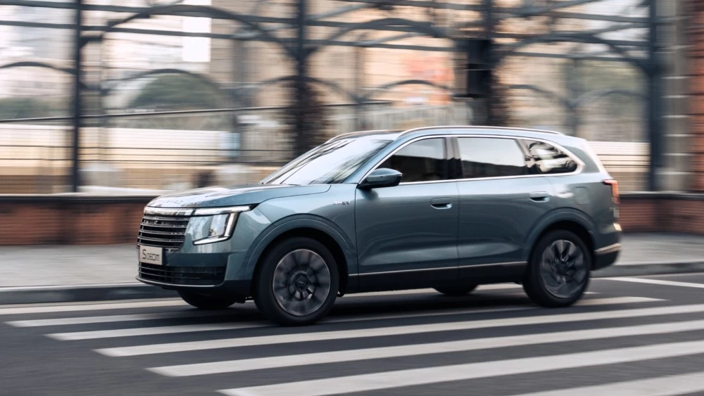  На выставке в Пекине покажут кроссовер Soueast S08. Изучаем характеристики новинки