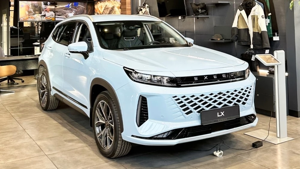  На замену Exeed. В России представили новый автомобильный бренд Esteo