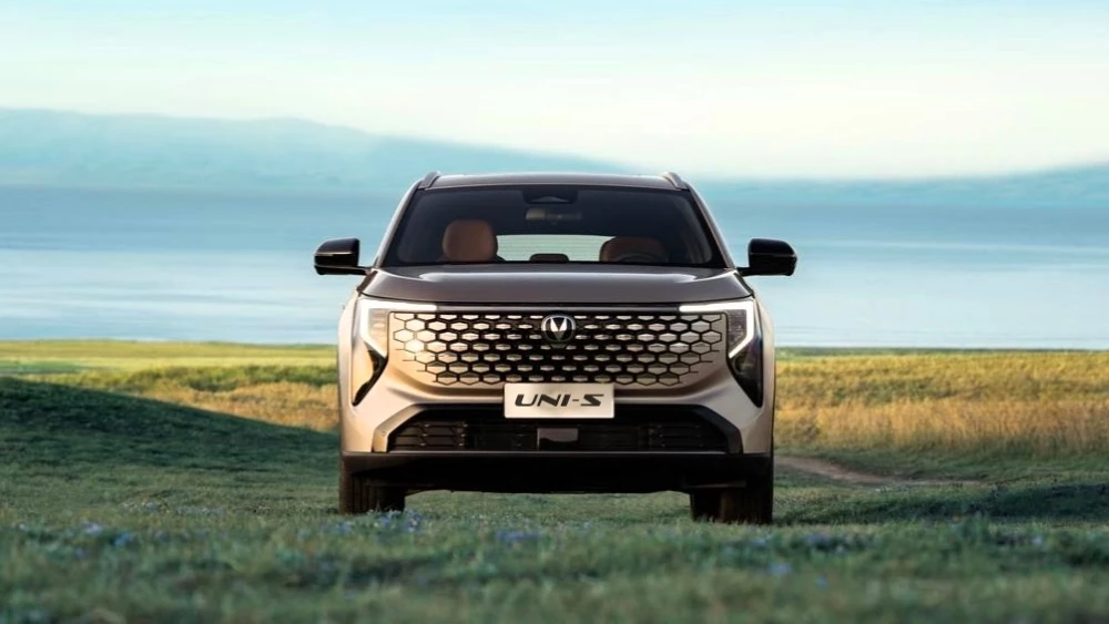  Новый полноприводный Changan Uni-S анонсировали для России. Сколько он может стоить