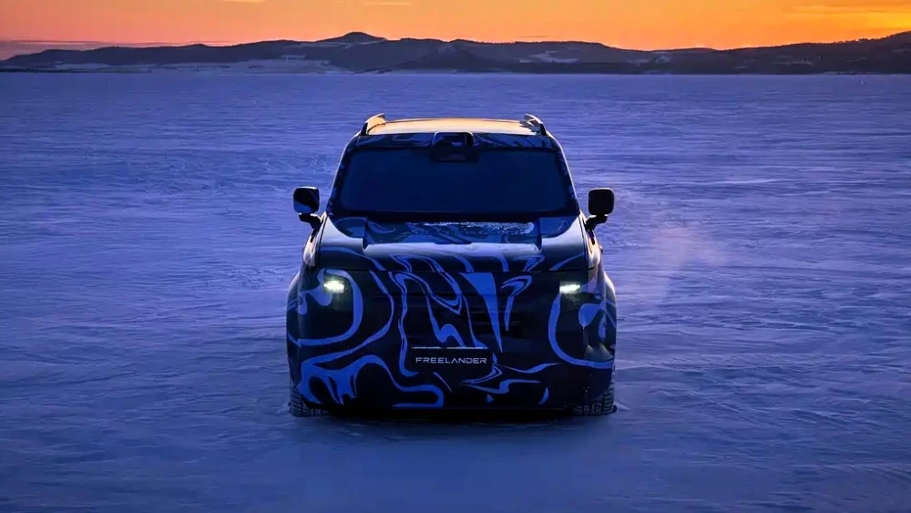  Появились официальные фото кроссовера Freelander. Модель тестируют в Китае