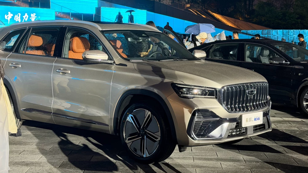  Приоритет экономии. Гибридные Geely Monjaro и Preface стало возможно заказать в Китае