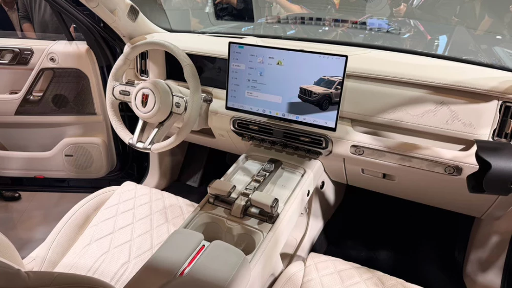  Рамный внедорожник Hongqi P567 представили в Пекине. У него до сих пор нет названия