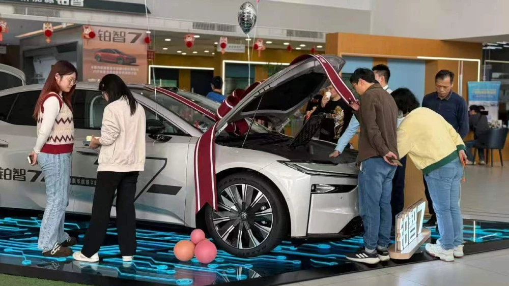 Седан Xiaomi и ситикар Wuling. В Китае назвали самые качественные электрокары и гибриды 2026