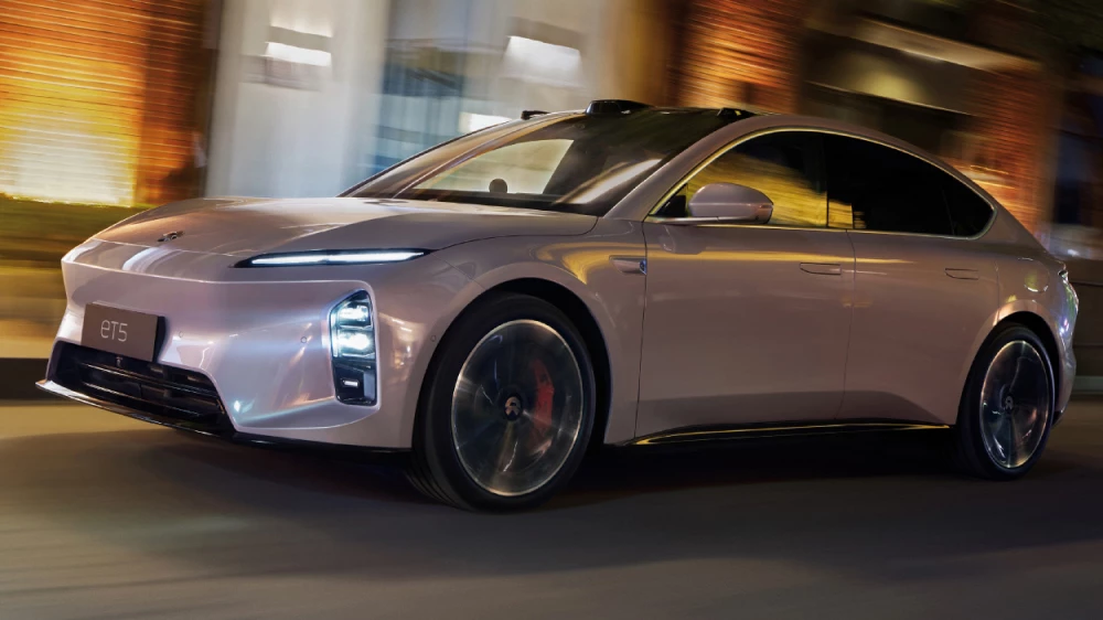 Седан Xiaomi и ситикар Wuling. В Китае назвали самые качественные электрокары и гибриды 2026