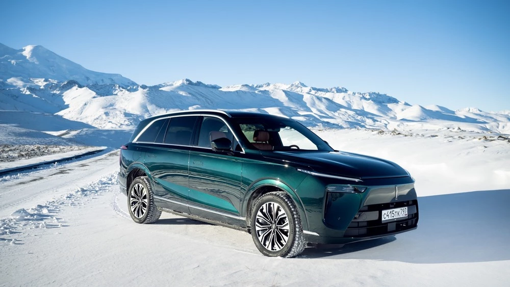 Седан Xiaomi и ситикар Wuling. В Китае назвали самые качественные электрокары и гибриды 2026