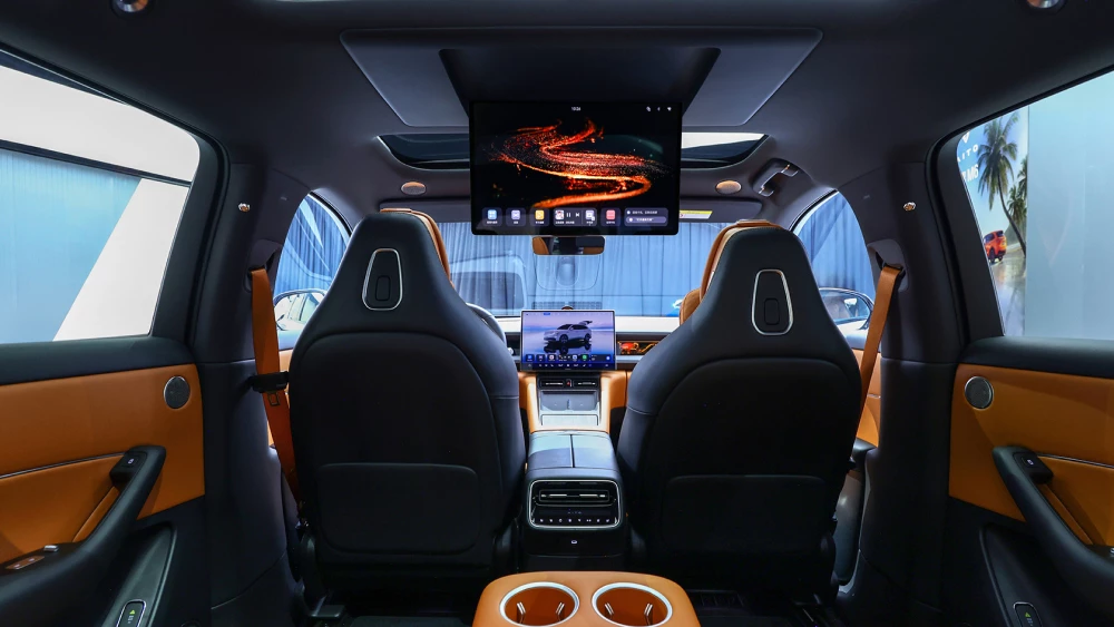  Старт продаж Aito M6 объявили в Китае. Цены кроссовера в стиле Porsche