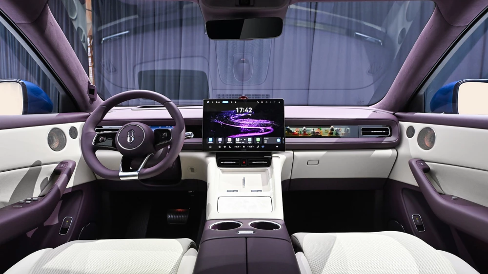  Старт продаж Aito M6 объявили в Китае. Цены кроссовера в стиле Porsche