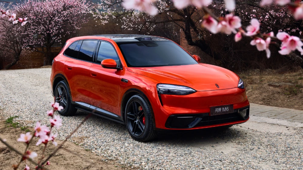  Старт продаж Aito M6 объявили в Китае. Цены кроссовера в стиле Porsche