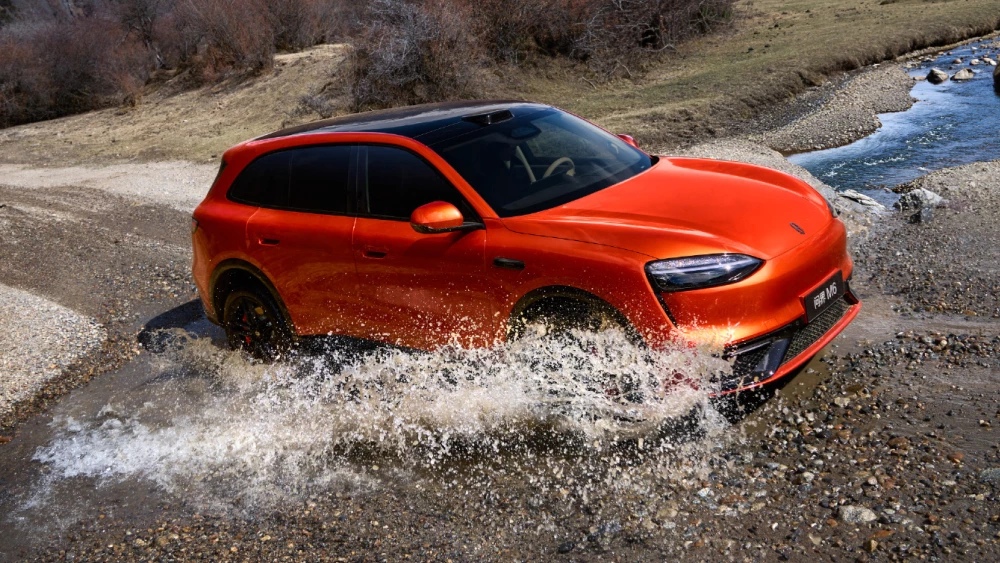  Старт продаж Aito M6 объявили в Китае. Цены кроссовера в стиле Porsche