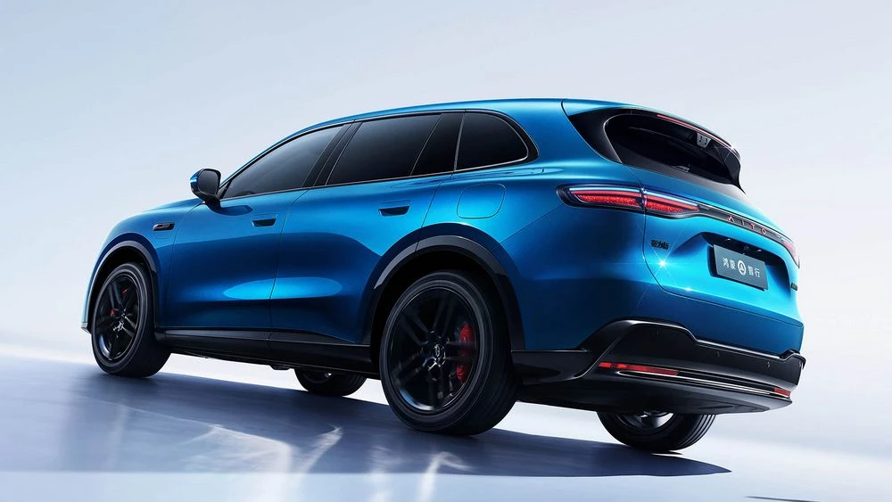  Старт продаж Aito M6 объявили в Китае. Цены кроссовера в стиле Porsche