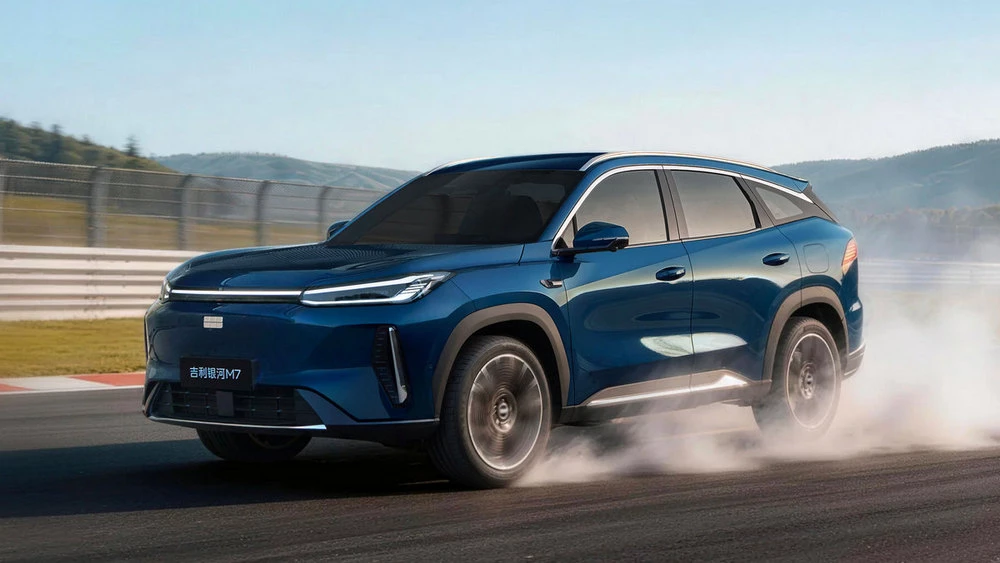  В Китае начались продажи нового кроссовера Geely Galaxy M7. Подробности и цены