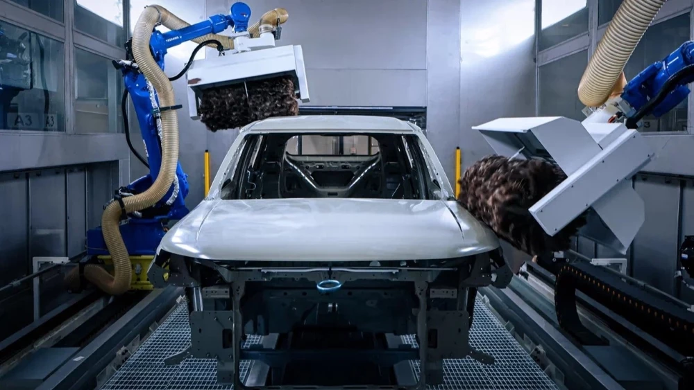  В России собрали первый автомобиль марки Jeland. Ради чего пришлось модернизировать завод GM?