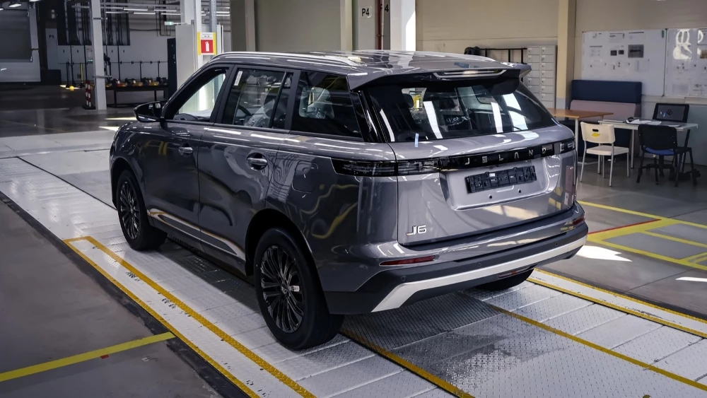  В России собрали первый автомобиль марки Jeland. Ради чего пришлось модернизировать завод GM?