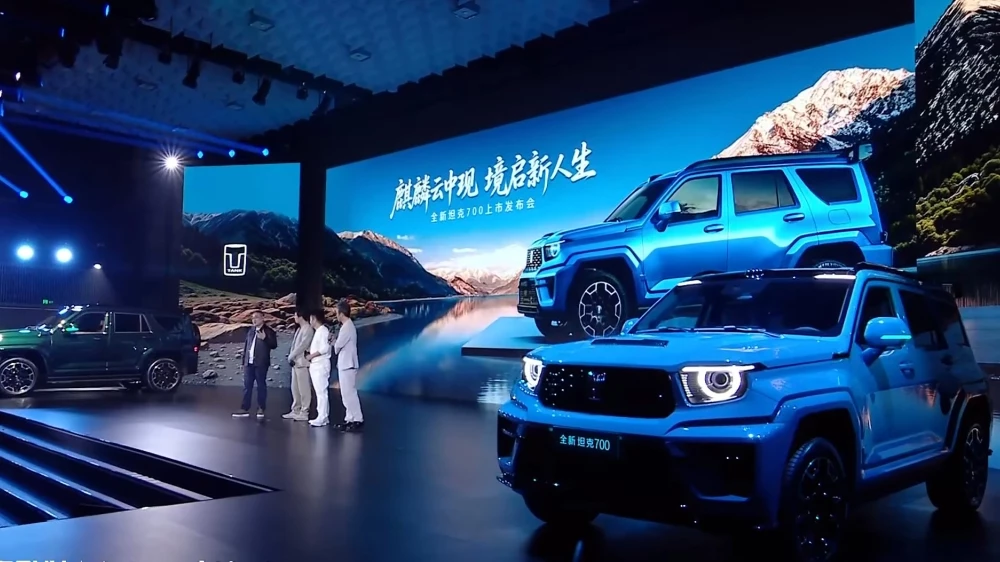  Внедорожник Tank 700 обновился и получил гибрид для города. Подробности и цены