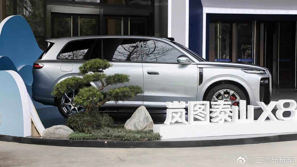  Voyah представил кроссовер Taishan X8. Он может появиться в России под названием Titan