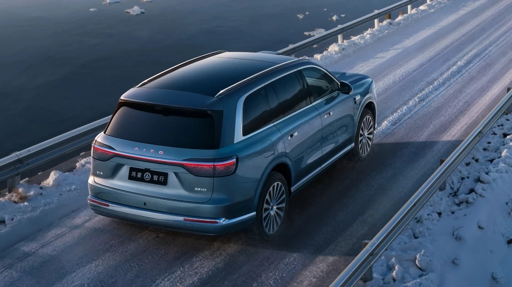  Aito начала продажи обновленного M9. Как изменился кроссовер и сколько стоит