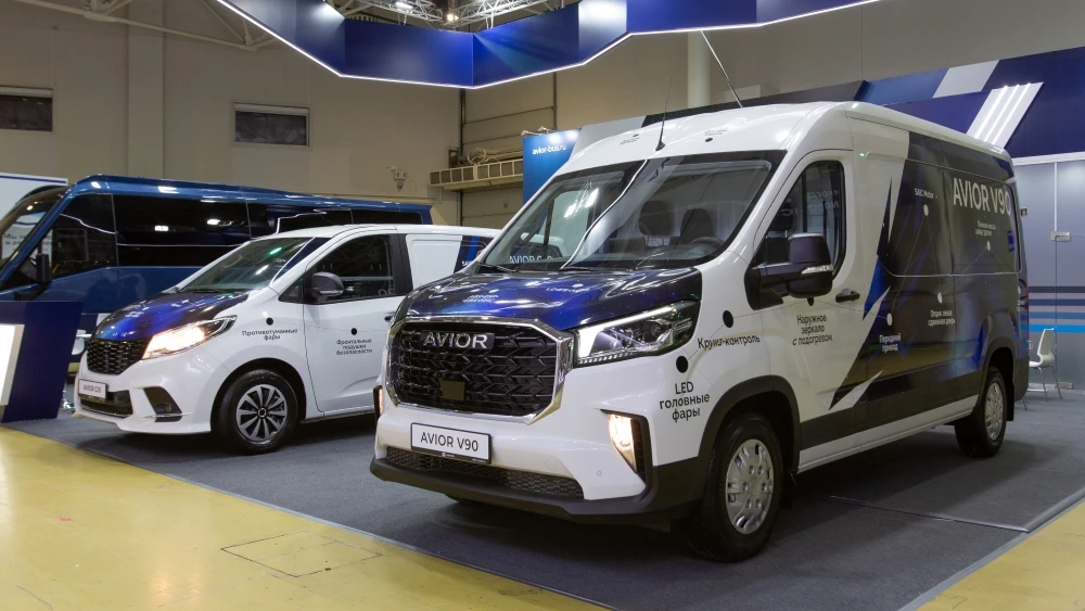  АвтоВАЗ представил минивэны SKM M9. Что за автомобили и какие у них перспективы