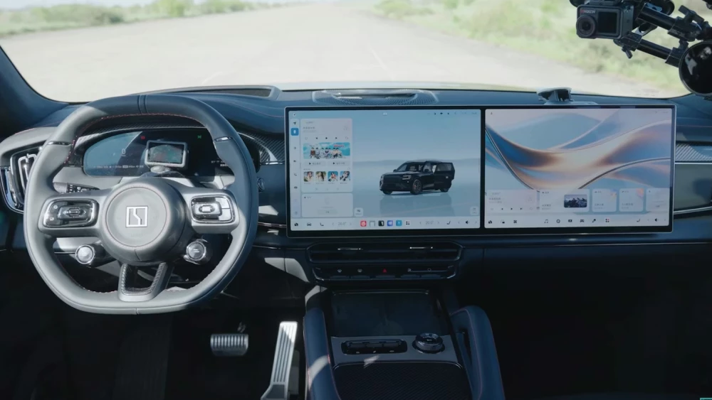  Британцы сравнили Zeekr 8X и Rolls-Royce Cullinan. Чем удивил китайский кроссовер