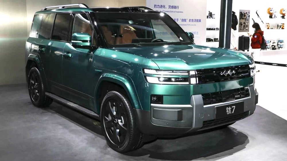  BYD начала продажи электрического кроссовера FCB Ti7. Как оснащается и сколько стоит