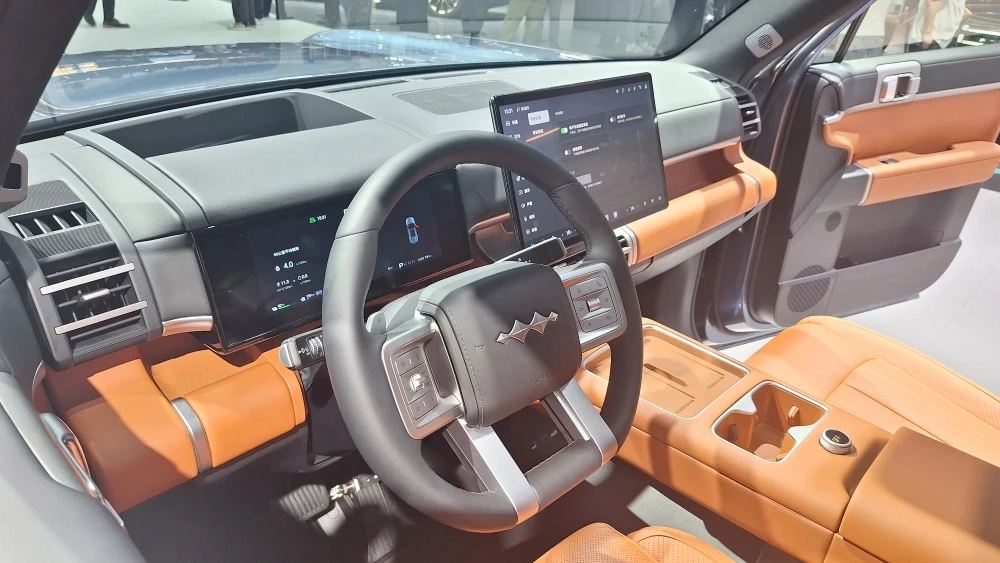  BYD начала продажи электрического кроссовера FCB Ti7. Как оснащается и сколько стоит