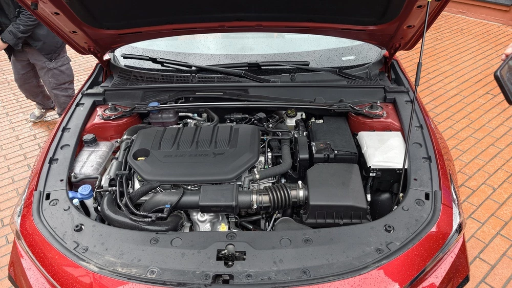 Changan назвал цены на Uni-V 2.0T в России. Лифтбэк наконец получил мотор под стать внешности