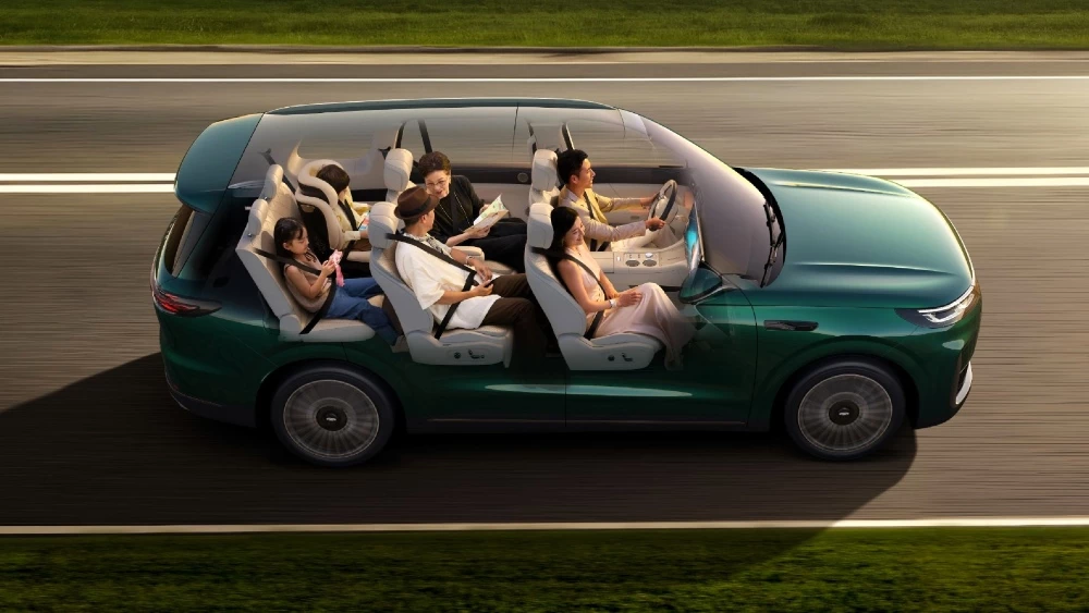  Chery анонсировала новый 6-местный кроссовер Jaecoo 9. Что это за модель