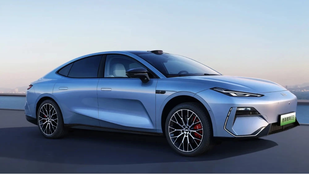  Чуть-чуть Audi и немножко Xiaomi. Geely зарегистрировала новый седан Galaxy TT