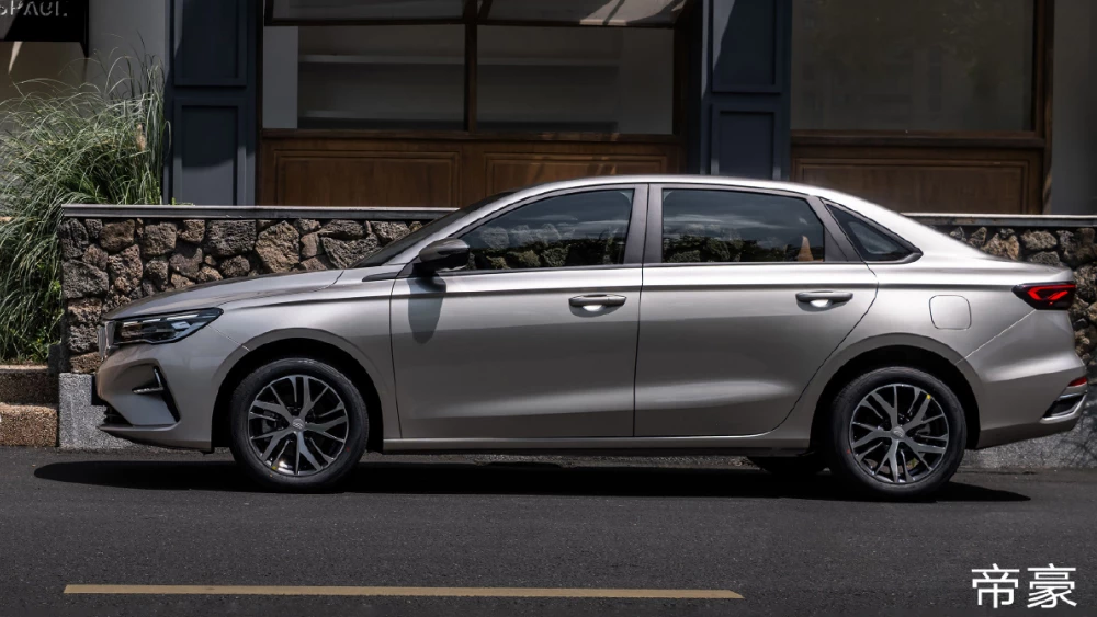  Дешевле Lada Granta. Обновленный Geely Emgrand IV поколения появился в Китае