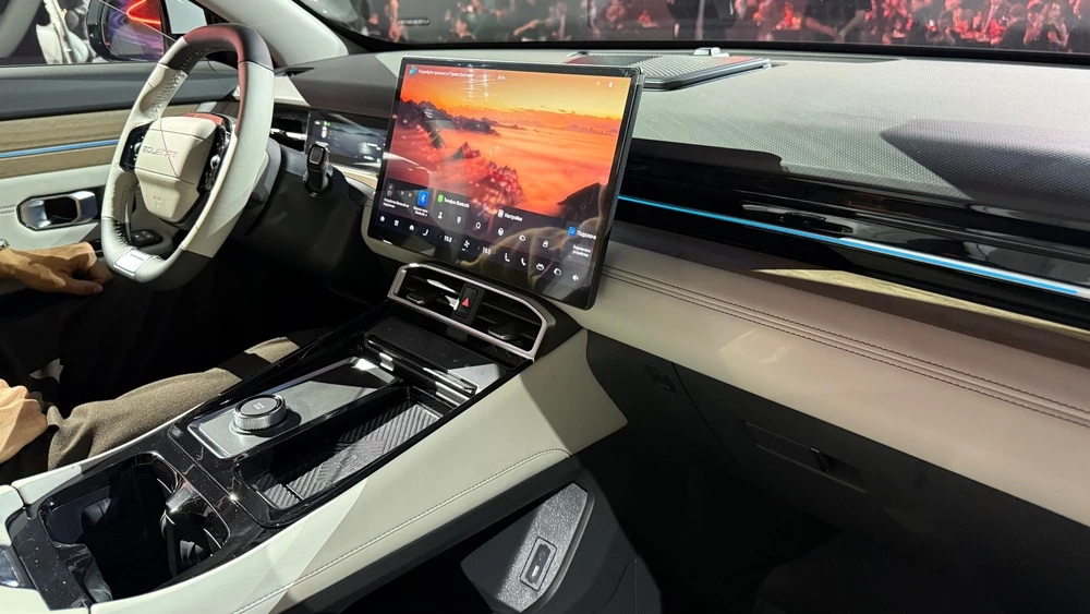  Две &laquo;Волги&raquo;, новые Haval и возвращение Geely Coolray. Все 15 новинок апреля в России