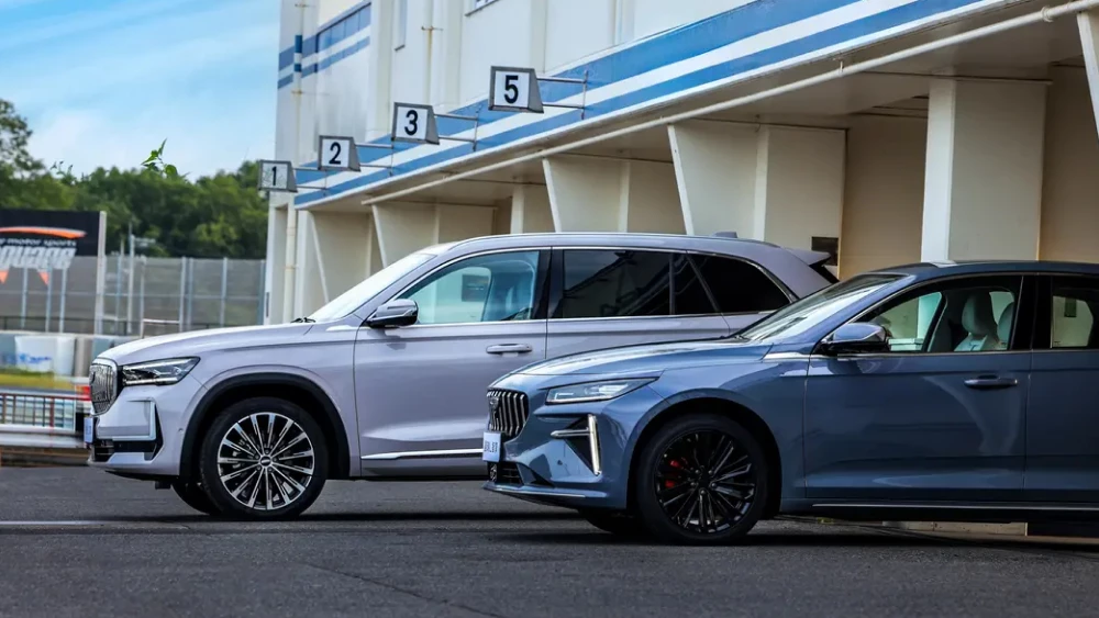  Гибридные Geely Monjaro и Preface сравнили в Японии с Toyota и Honda. Результаты тестов