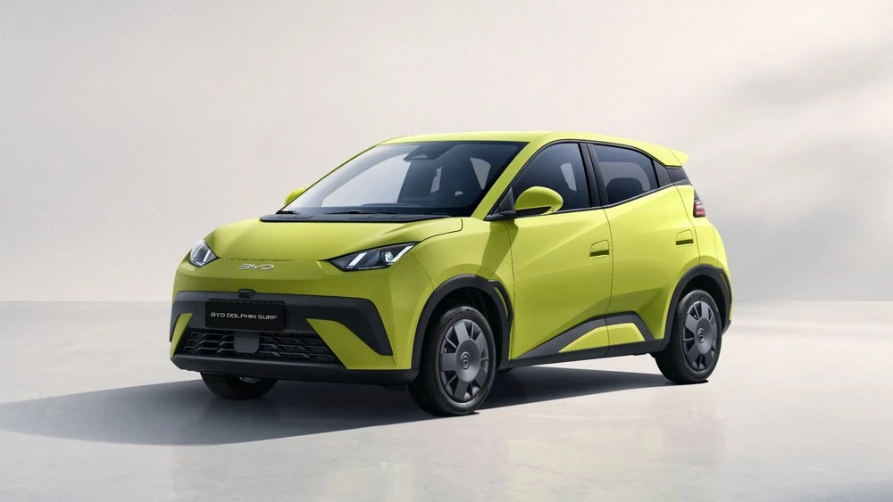  Линейку BYD пополнит дальнобойный гибрид Dolphin G. Он создан специально для Европы