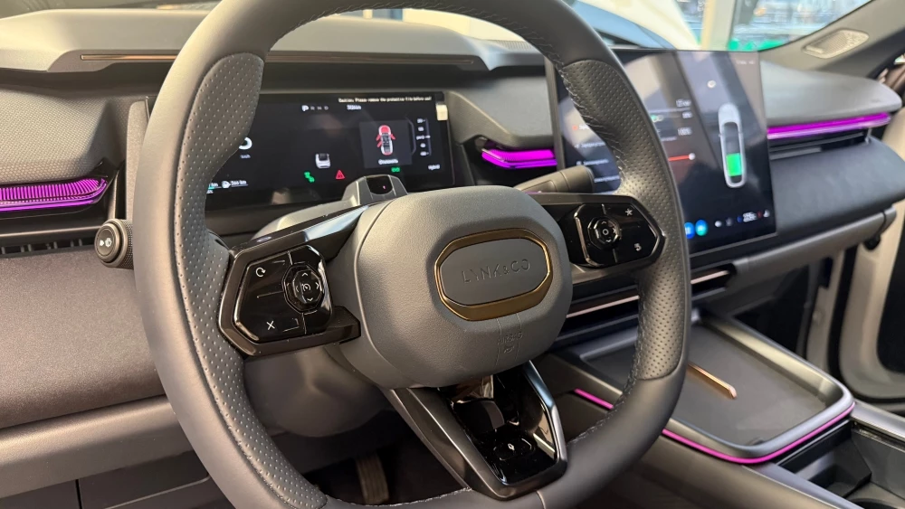  Lynk & Co представил в Казахстане кроссовер 08 EM-P. Как оснащается и сколько стоит
