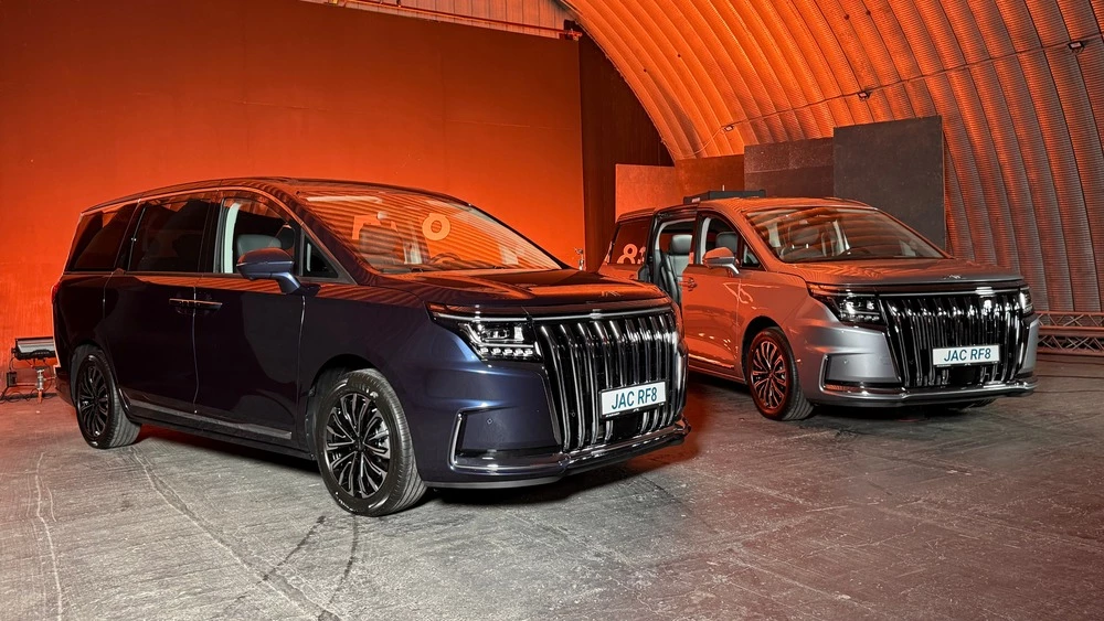  Минивэн JAC RF8 вышел на рынок Казахстана. Как оснащается и сколько стоит