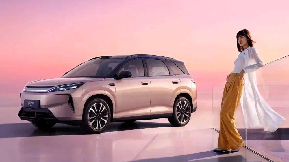  Продажи нового кроссовера BYD Yuan Plus начались в Китае. Изучаем цены и характеристики