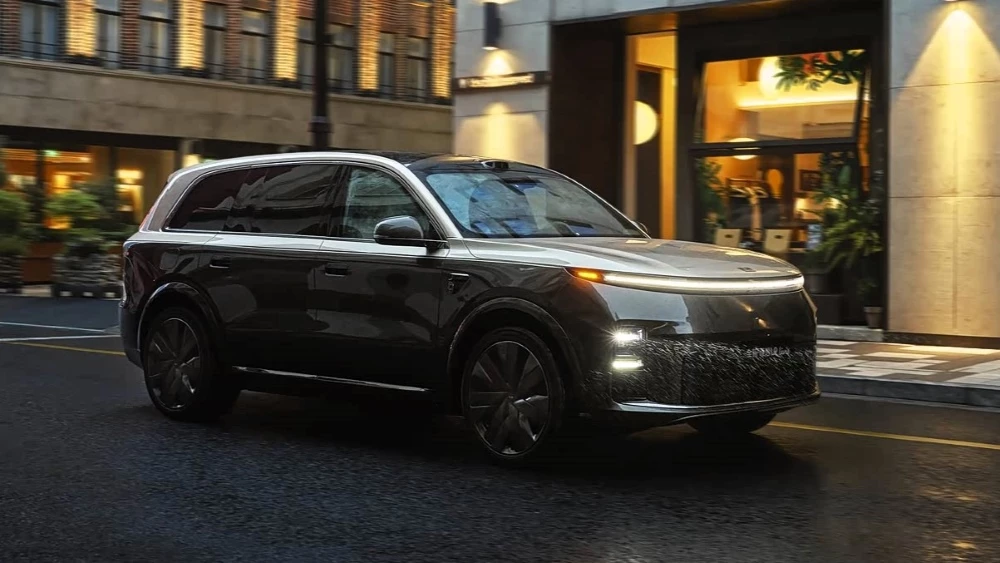  Продажи второго поколения Li Auto L9 начались в Китае. Этот кроссовер появится в России