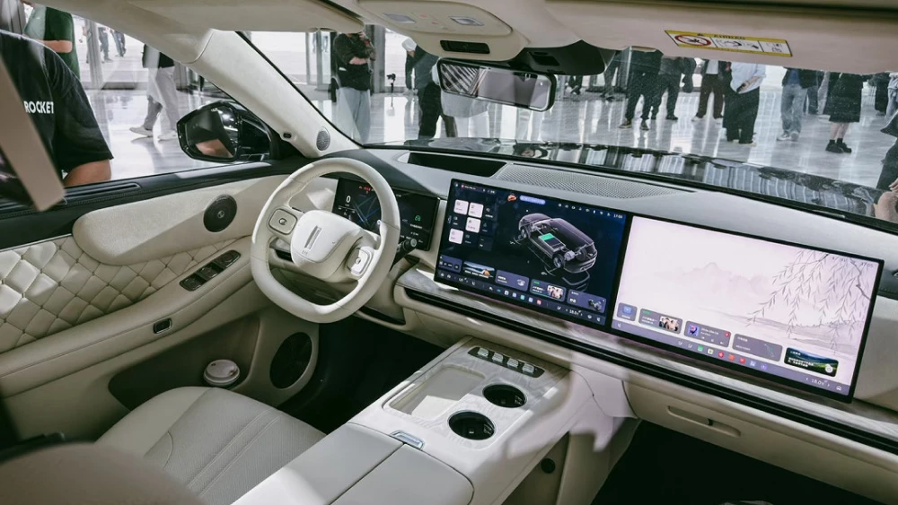  Старт продаж кроссовера Wey V9X объявили в Китае. Этот SUV ждут в России