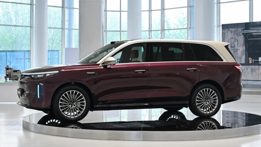  Старт продаж кроссовера Wey V9X объявили в Китае. Этот SUV ждут в России