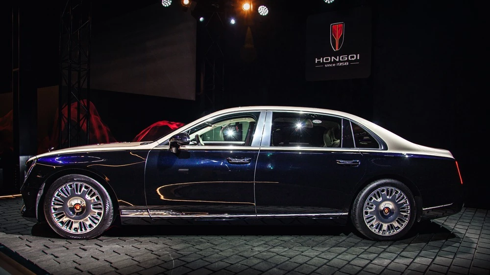  В России представили Hongqi Guoya за 30 млн. Китайский седан выходит на территорию S-класса