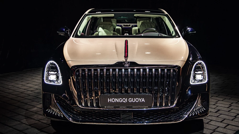  В России представили Hongqi Guoya за 30 млн. Китайский седан выходит на территорию S-класса