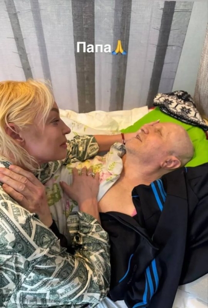 &laquo;Ему очень плохо&raquo;: Анастасия Волочкова навестила разбитого инсультом отца