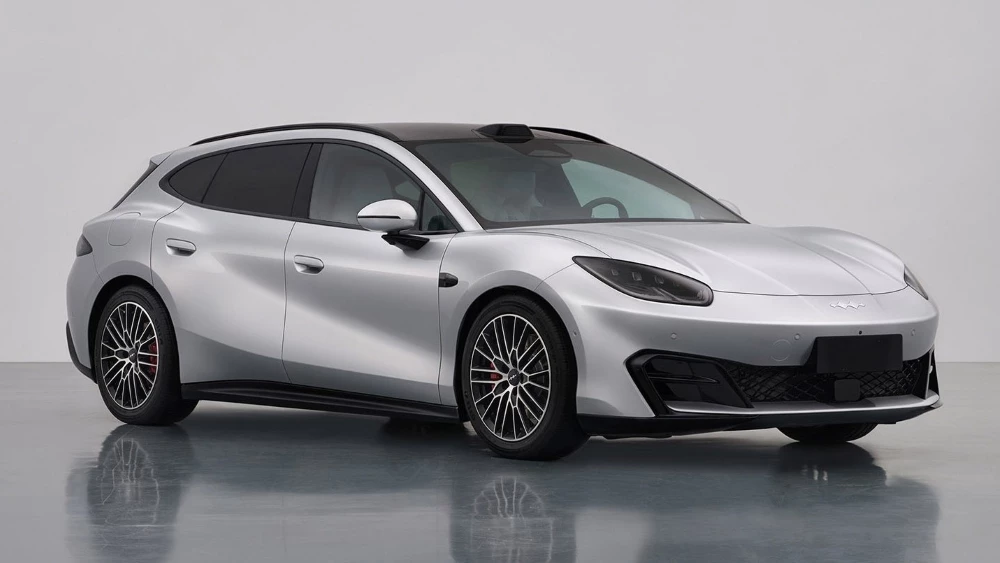  BYD занялся спортом. Компания выпустит три версии Denza Z и две FCB Formula