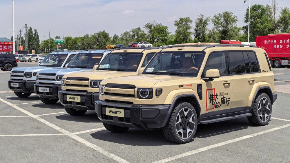  Китайцы раскритиковали качество iCaur V27 от Chery. Он появится в России под маркой Esteo