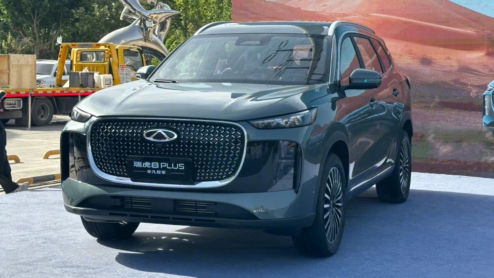  Линейку кроссоверов Chery Tiggo 8 обновили в Китае. Сколько они стоят