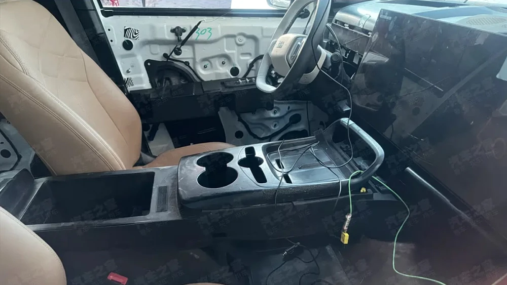  Новый кроссовер Geely Galaxy M8 заметили в Китае. Это гибрид на 870 л.с.