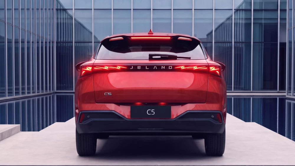  Новый кроссовер Jeland J5 показали официально. Это &laquo;близнец&raquo; Omoda C5