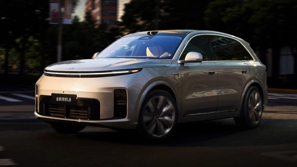  Новый Li Auto L8 вышел на рынок Китая. Этот кроссовер уже сертифицируют в России
