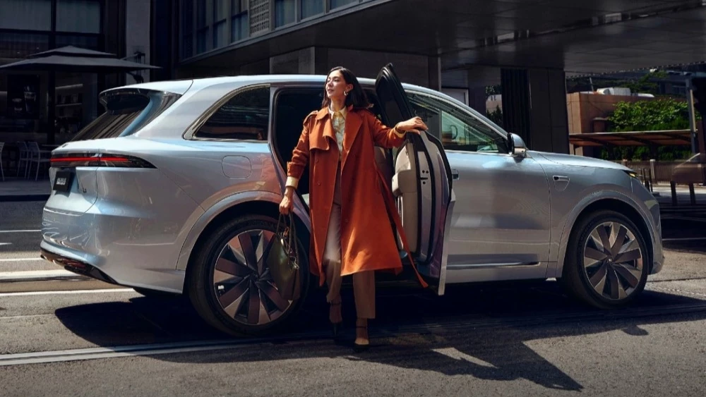  Новый Li Auto L8 вышел на рынок Китая. Этот кроссовер уже сертифицируют в России