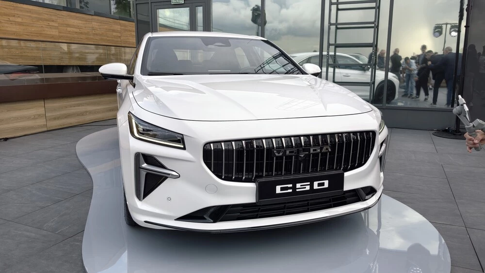  От Geely и Tenet до Hongqi и &laquo;Москвича&raquo;. С кем будут конкурировать в России модели Volga