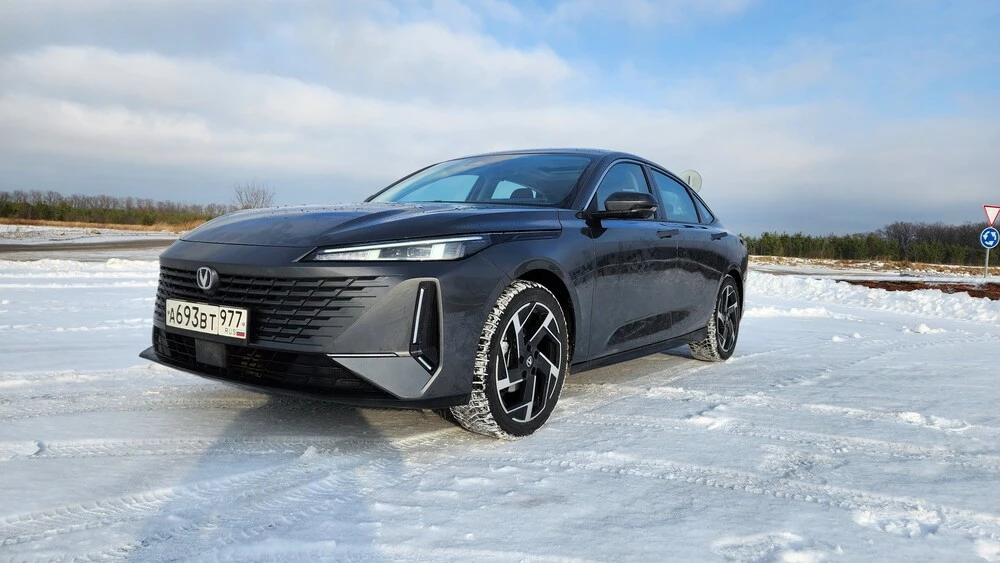  От Geely и Tenet до Hongqi и &laquo;Москвича&raquo;. С кем будут конкурировать в России модели Volga