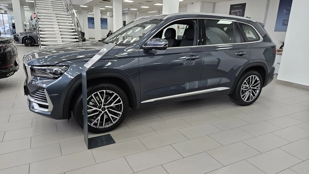  От Geely и Tenet до Hongqi и &laquo;Москвича&raquo;. С кем будут конкурировать в России модели Volga